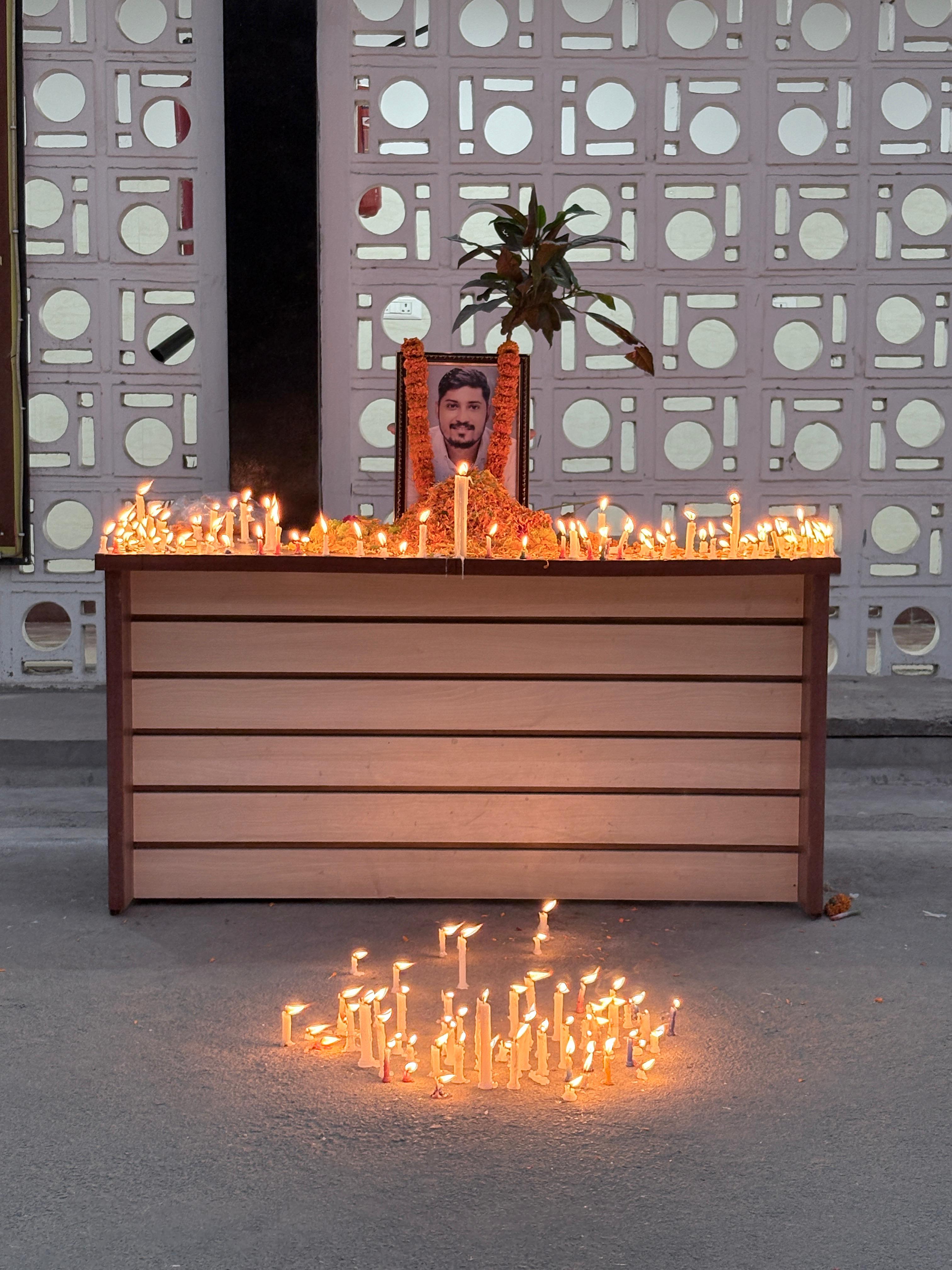 दो लोगों को मौत के घाट उतारने के बाद भी अकड़ता रहा मनबढ़ गोल्डेन साहनी, खुद को बताता है मंत्री संजय निषाद का भतीजा