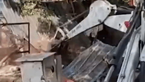कचहरी रोड पर चला बुलडोजर, कई वकीलों के चैंबर भी किए ध्वस्त
