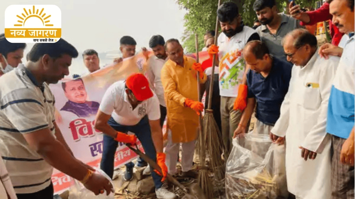 रामगढ़ताल किनारे झाड़ू लगाकर किया श्रमदान, बोले- शहर को बनाना है प्लास्टिक मुक्त