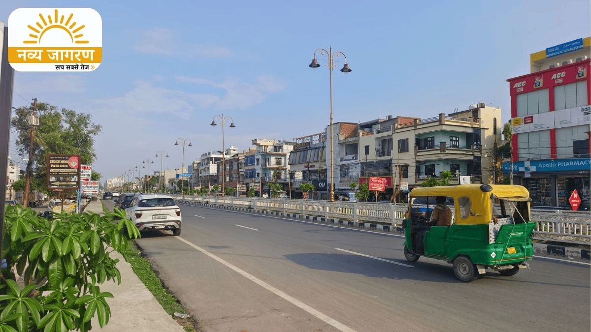 तेज हवा के साथ हुई बारिश, धूप निकलते ही फिर बढ़ी उमस