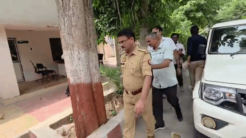 'दो किलो अनार' बना घूस का कोडवर्ड, 20 हजार लेते एंटी करप्शन ने दबोचा 