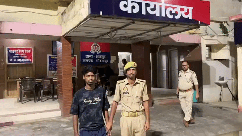 'सॉरी' न कहने पर युवकों ने कार से खींचा, बीच सड़क पर दौड़ा-दौड़ाकर पीटा