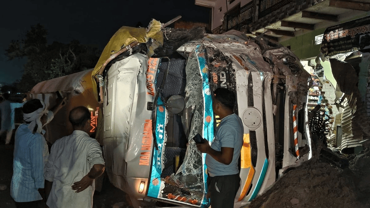 पिता-पुत्र की मौत; हाईवे जाम कर ग्रामीणों ने जताया आक्रोश