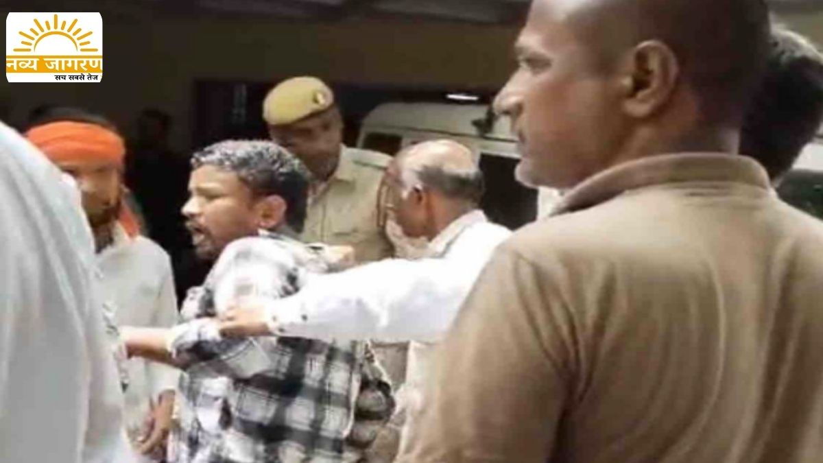 समय रहते पुलिस ने बचाया, प्रशासन ने रुकवाया निर्माण कार्य
