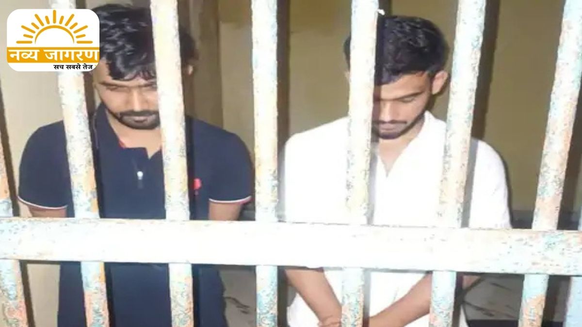 बीच सड़क पर मारपीट से लगा लंबा जाम, पुलिस ने चार युवकों को दबोचा